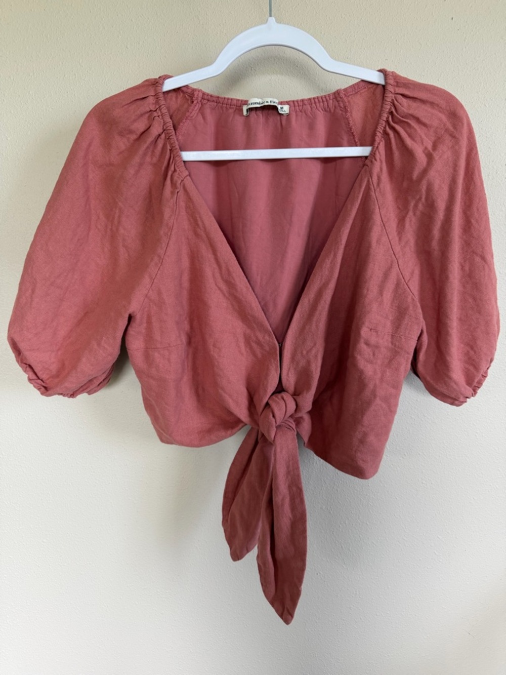 Abercrombie & Fitch Tie-Front Puff Sleeve Crop Top Medium